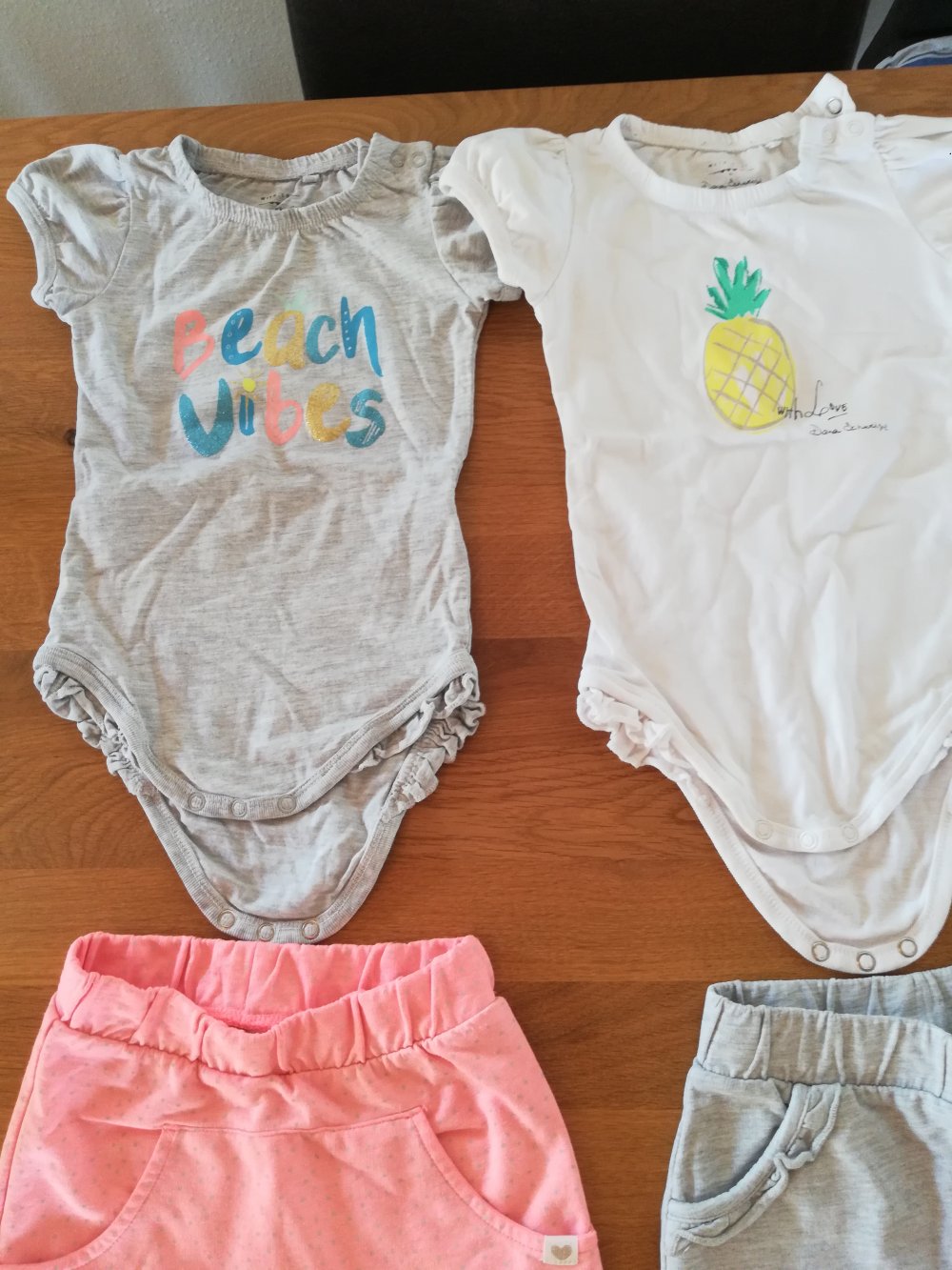 Dana Schweiger Baby Bekleidungspaket Set Herbst Gr. 86-92 Hosen & Bodys