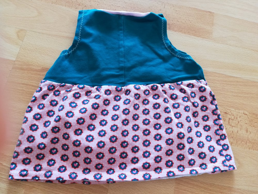 Süßes selbst genähtes Kleid Gr. 68 neu als Geschenk verwendbar