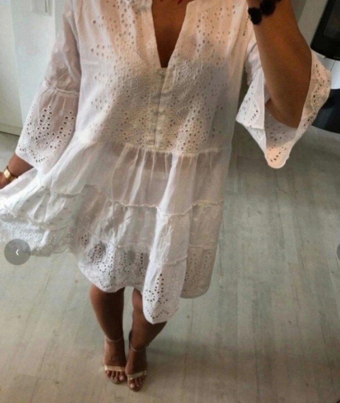 Neues Sommerkleid in weiß mit Strickerei S M