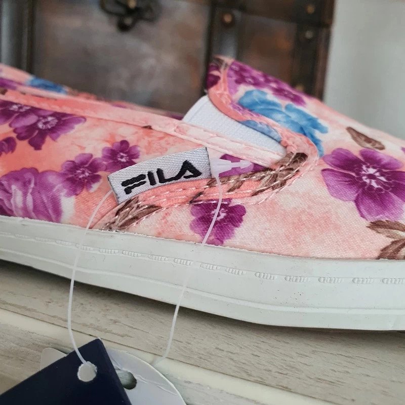 Fila neue Schuhe mit Blumenmuster 39