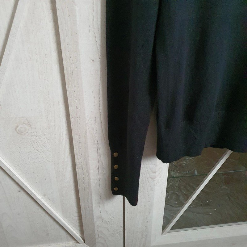 Rollkragenpulli mit goldenen Knöpfen S M
