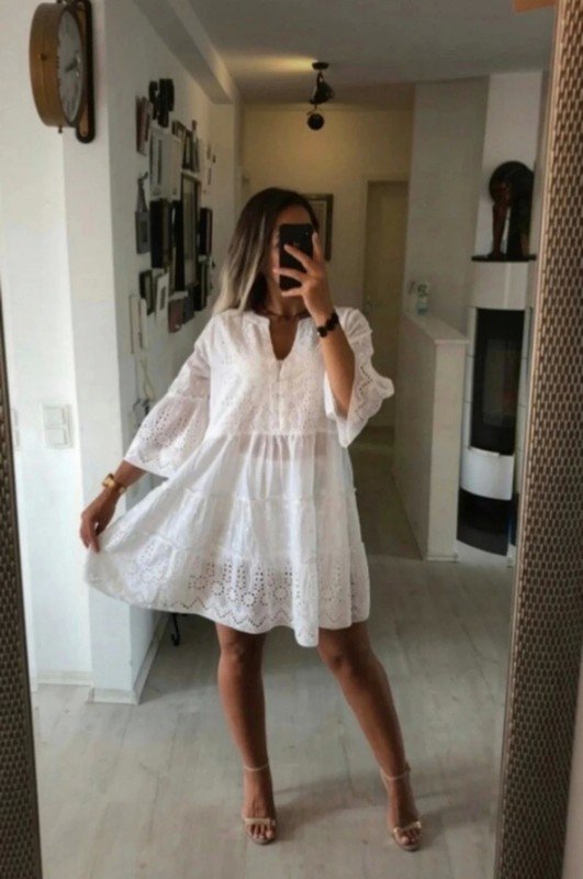 Neues Sommerkleid in weiß mit Strickerei S M