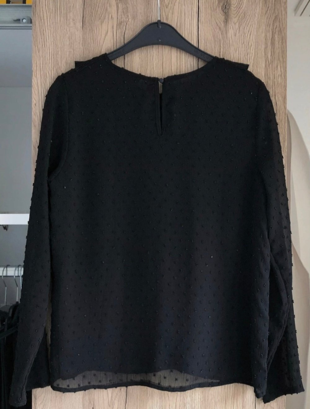 Neue schöne Bluse mit Rüschen S M