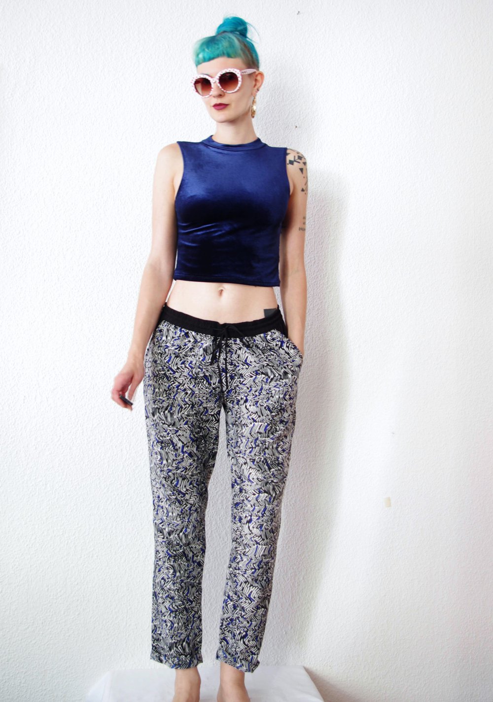 Lockere Chino Hose Gr. M 38 40 gemustert Festival cozy Techno Boho trippy psychedelic