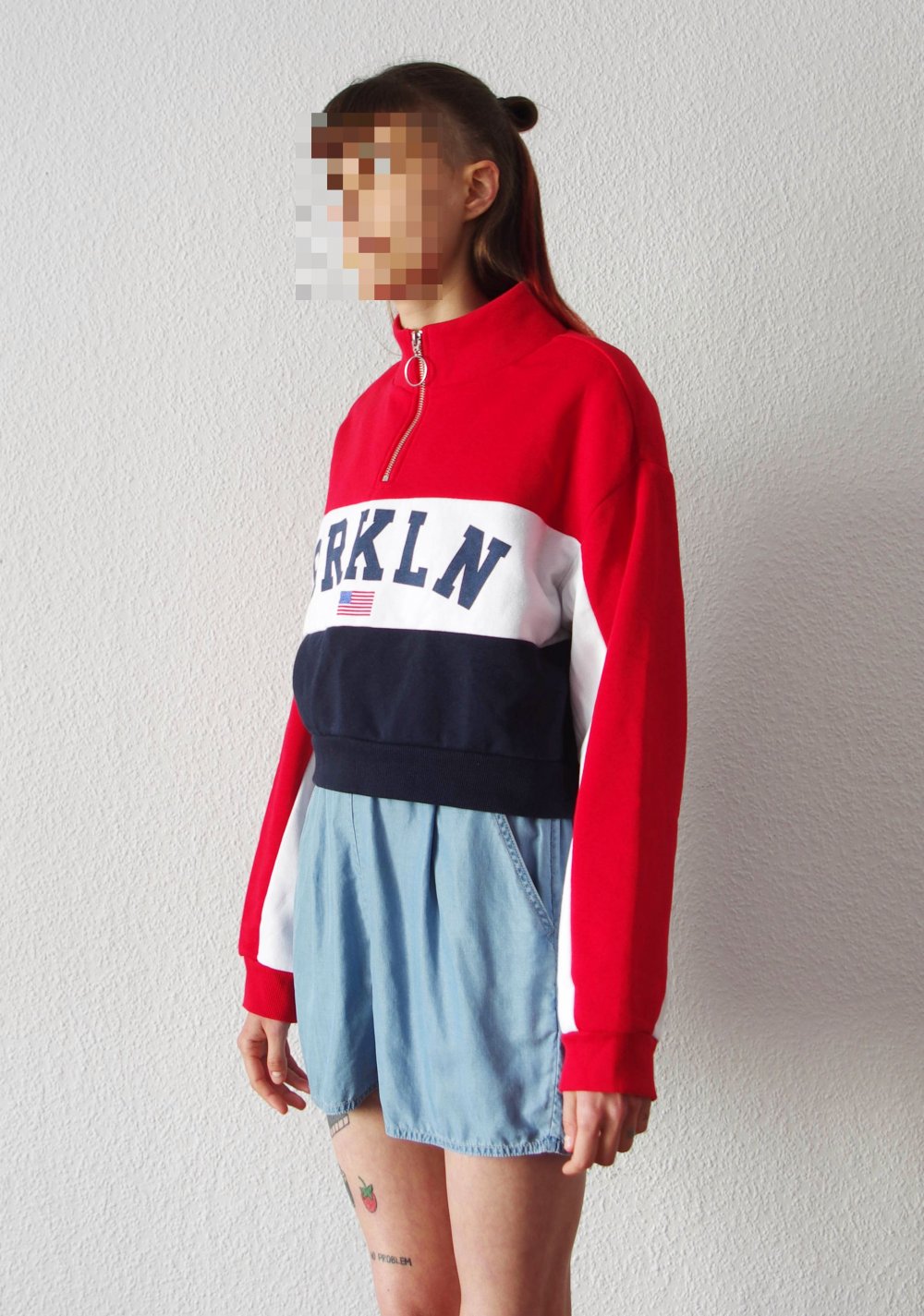  Kurzer oversized Crop Pullover Gr. M S rot blau weiß Technobarbie Festival 90er y2k bratz