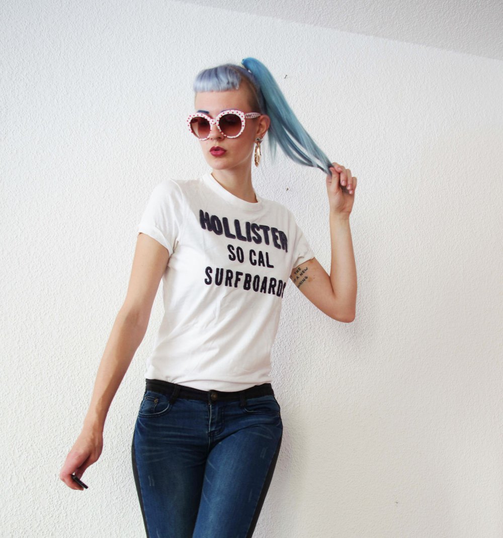 Vielseitiges Print Shirt Gr. S M 36 38 boyfriend Hollister Logo Festival minimalistic capsule