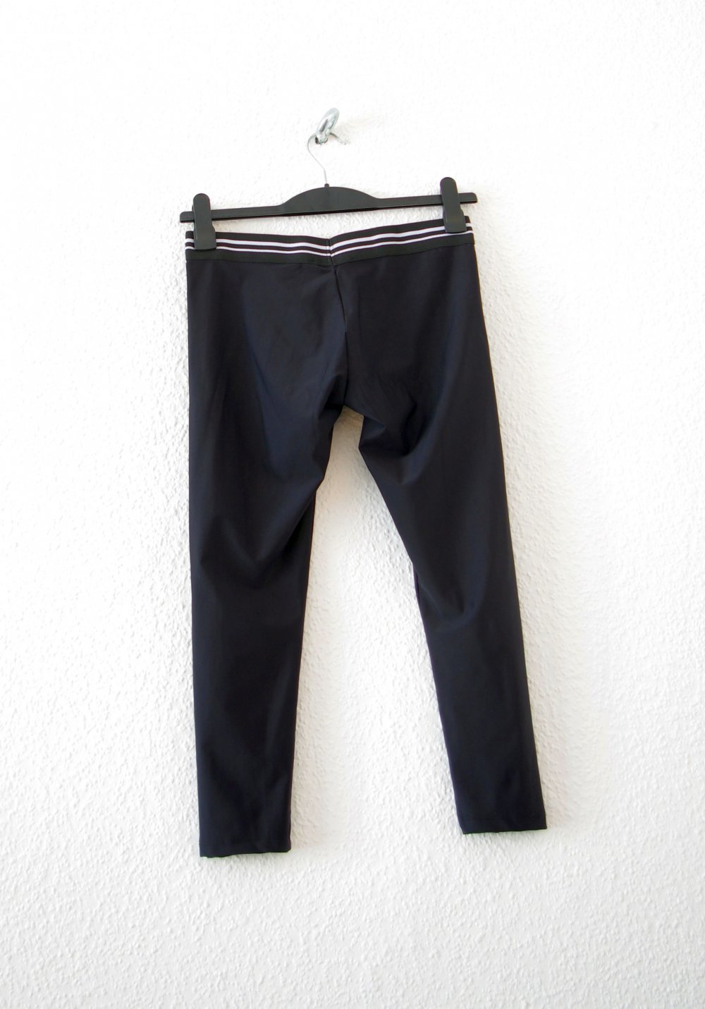 Shiny 3/4 Leggings Gr. S M 38 schwarz weiß Print Running Tights Technobarbie Festival