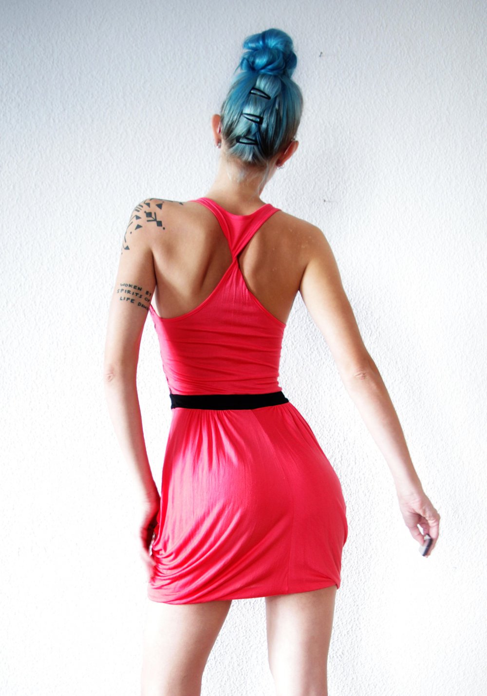 Kurzes Partykleid Gr. 36 38 S M koralle silber metallic schwarz Leomuster Racerback