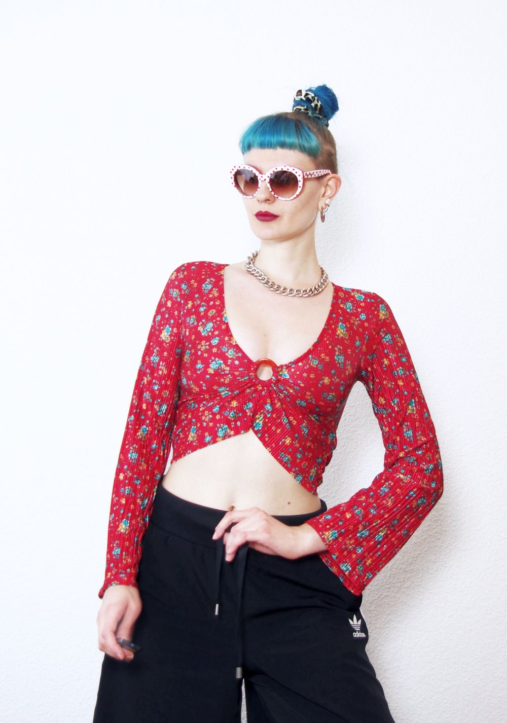 Urban Outfitters Crop Top Gr. XS S Plissé Langarm O-Ring Technoelfe y2k bratz flower