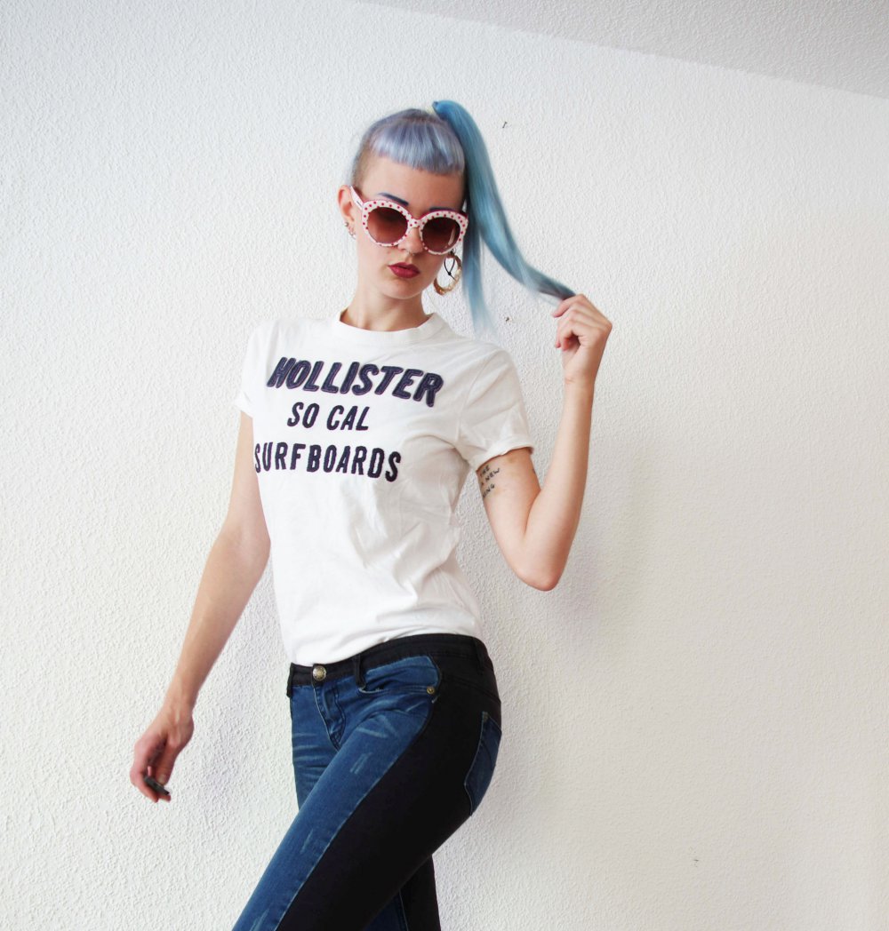 Vielseitiges Print Shirt Gr. S M 36 38 boyfriend Hollister Logo Festival minimalistic capsule