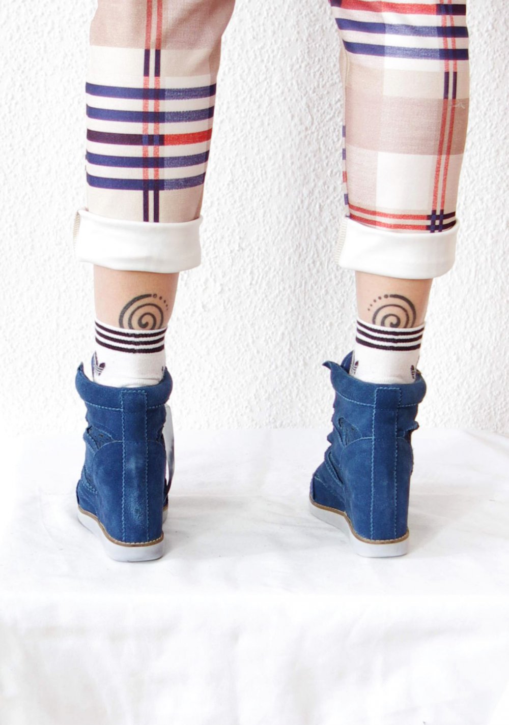 Jeffrey Campbell Gr. 38 Venice Sneaker blau weiß Budapester y2k 90er Festival Turnschuhe