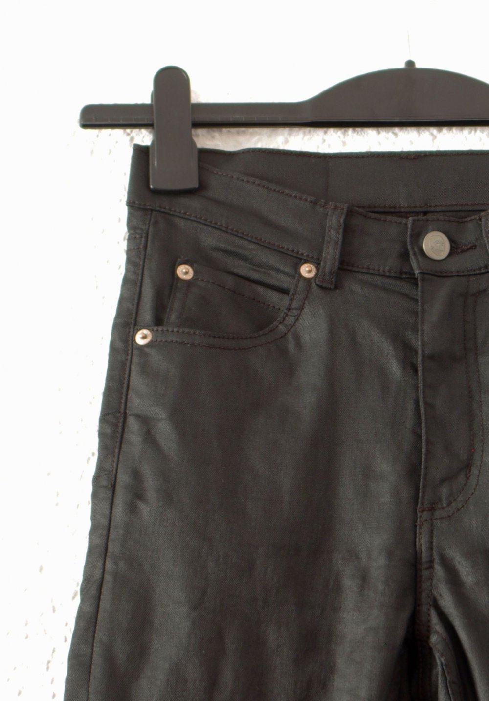 Shiny Cheap Monday Fakeleder Jeggings Gr. 25/30 XS schwarz Röhrenjeans Technobarbie