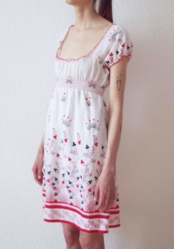 Weißes retro Kleid (NP:60€) Gr. S M 38 kurz Carmenausschnitt NastyGal Festival PinUp