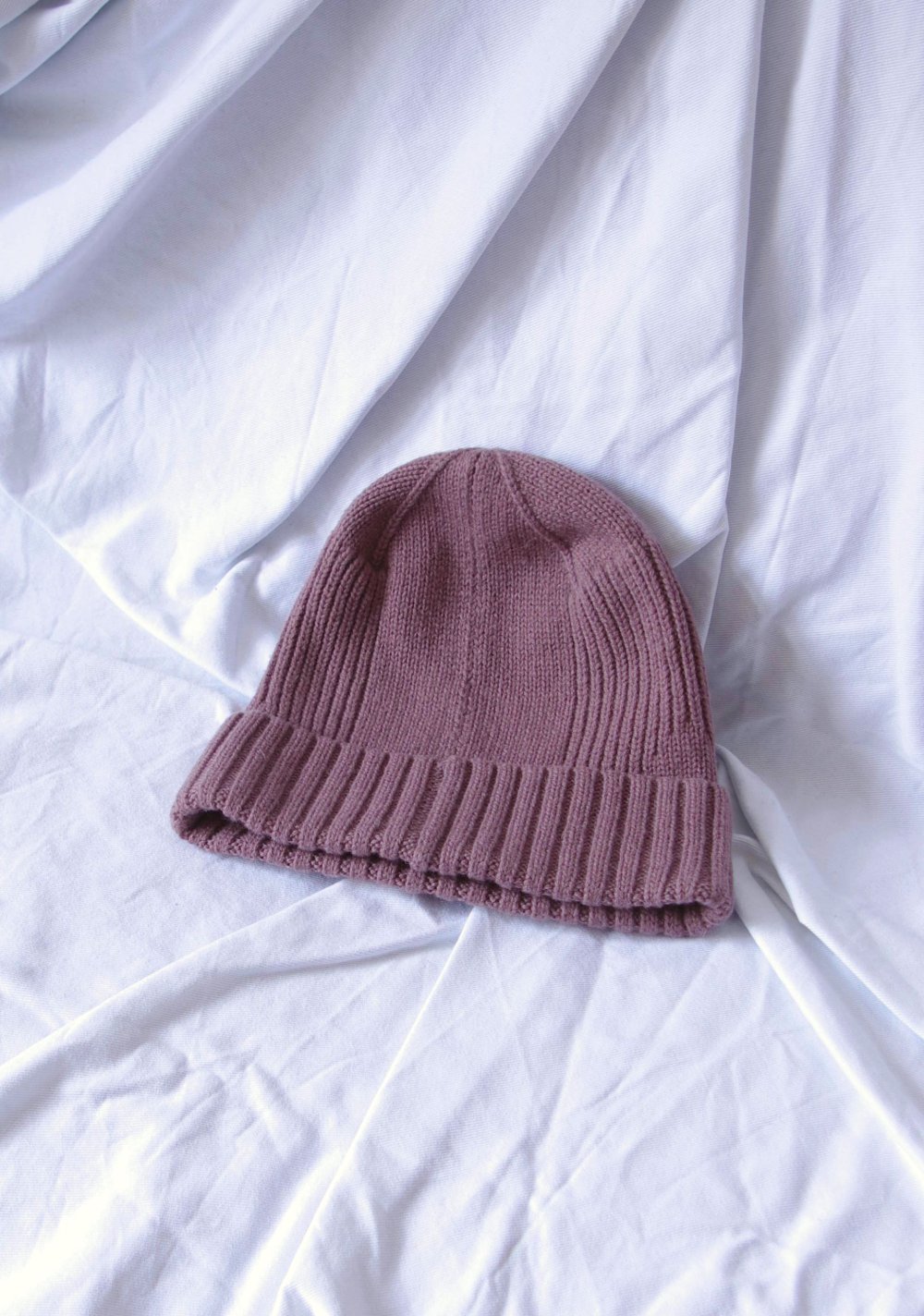 Warme & other stories Strickmütze malve unisex Winter Lammwolle mauve graubraun