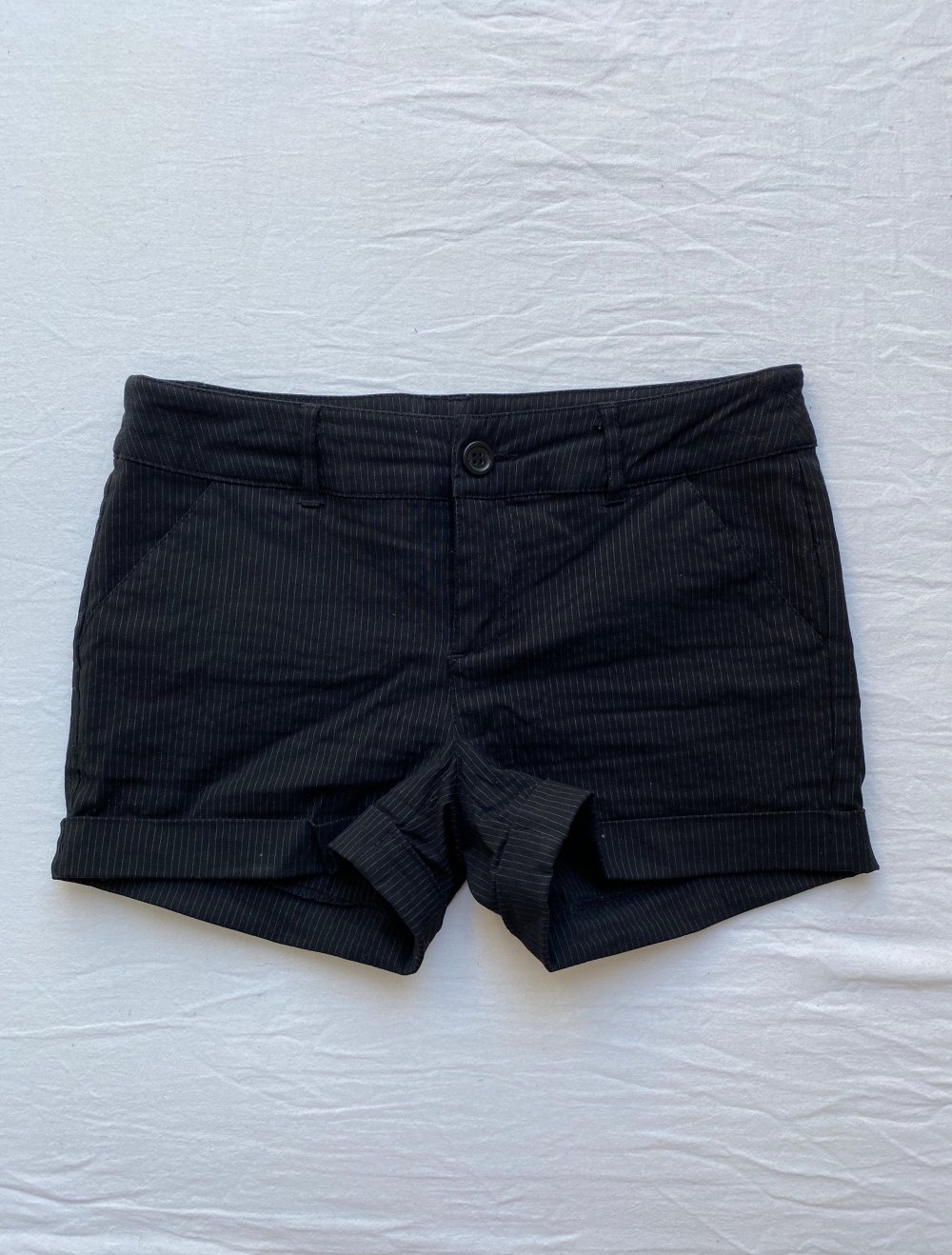 Schwarze Nadelstreifen Shorts
