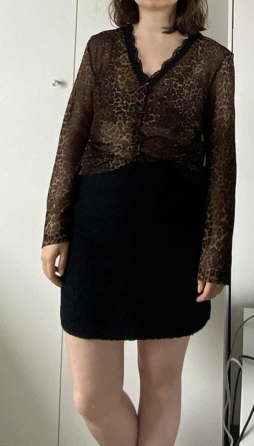 Transparente Bluse mit Leo Print