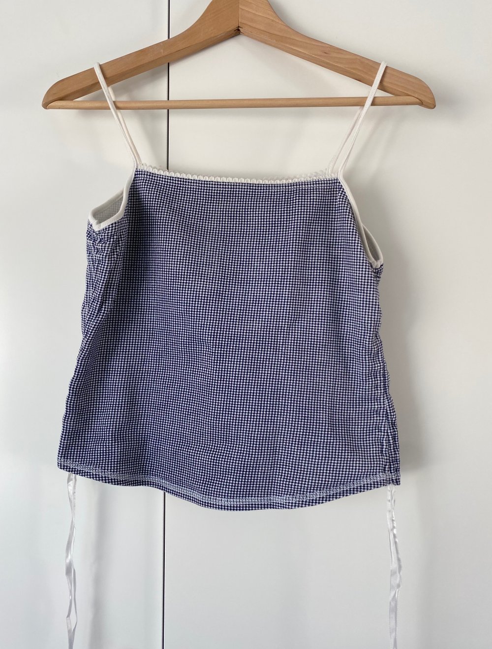 Kariertes blaues Top
