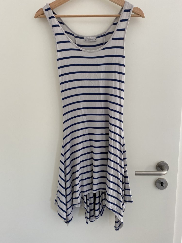 Gestreiftes Kleid