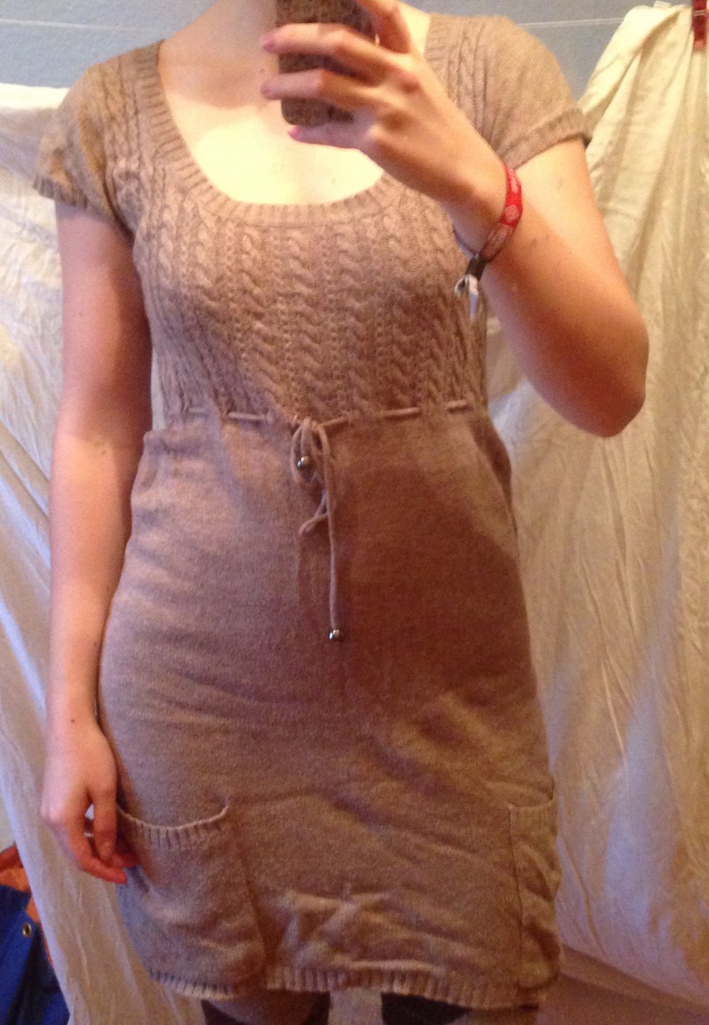 Hellbraunes Strickkleid