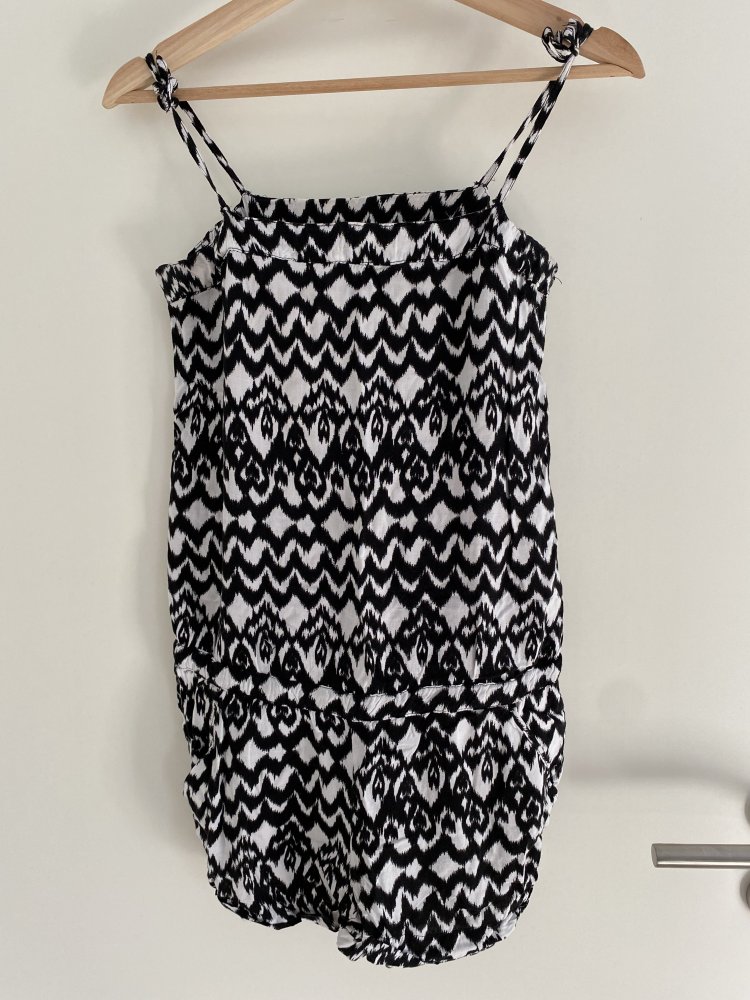 Schwarz weißer kurzer Jumpsuit