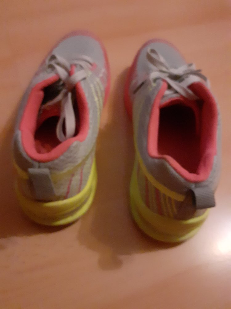 Sneaker Gr.42 ( eher Gr.41)