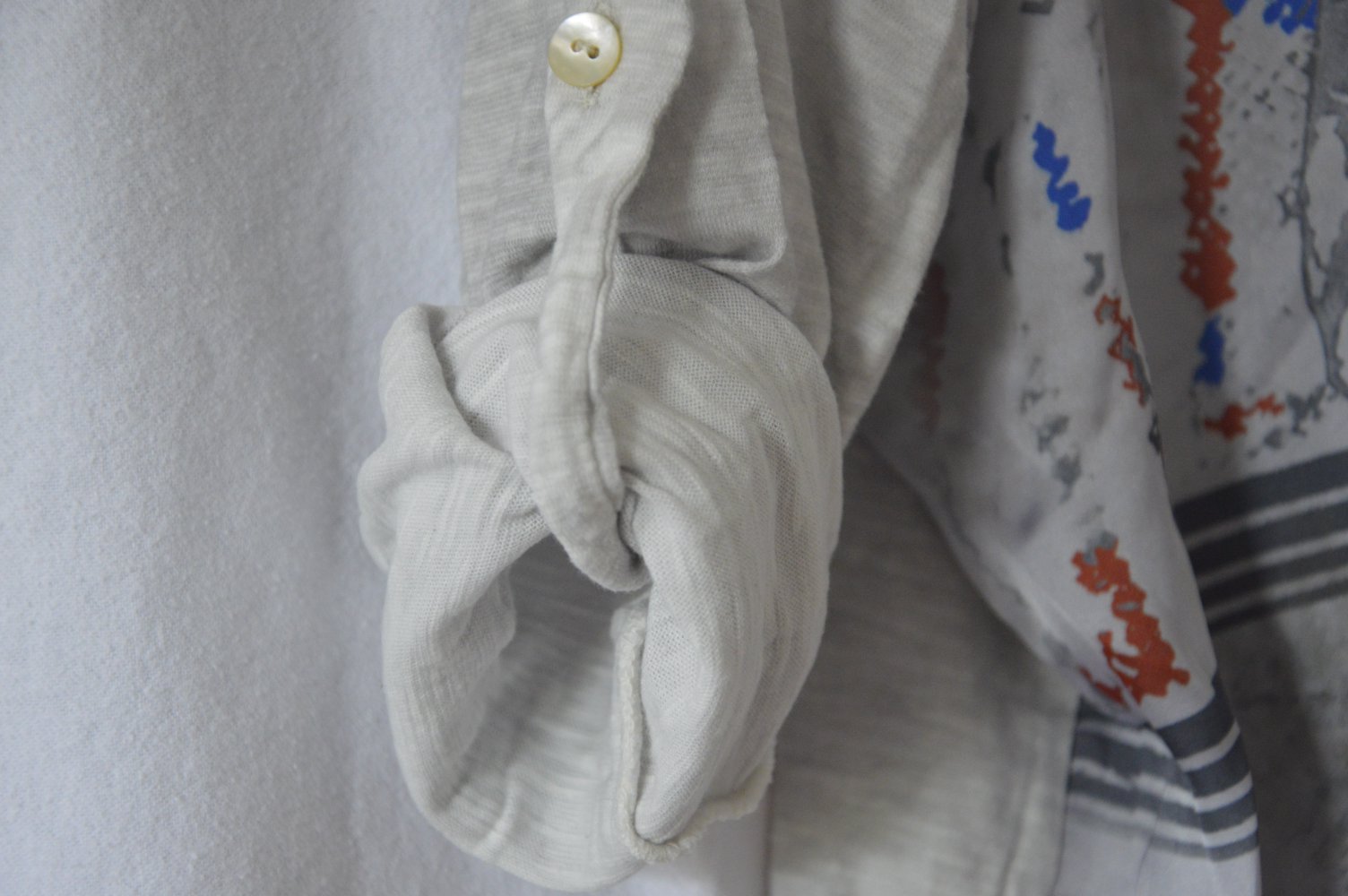grau-buntes Shirt von be inn, made in Italy