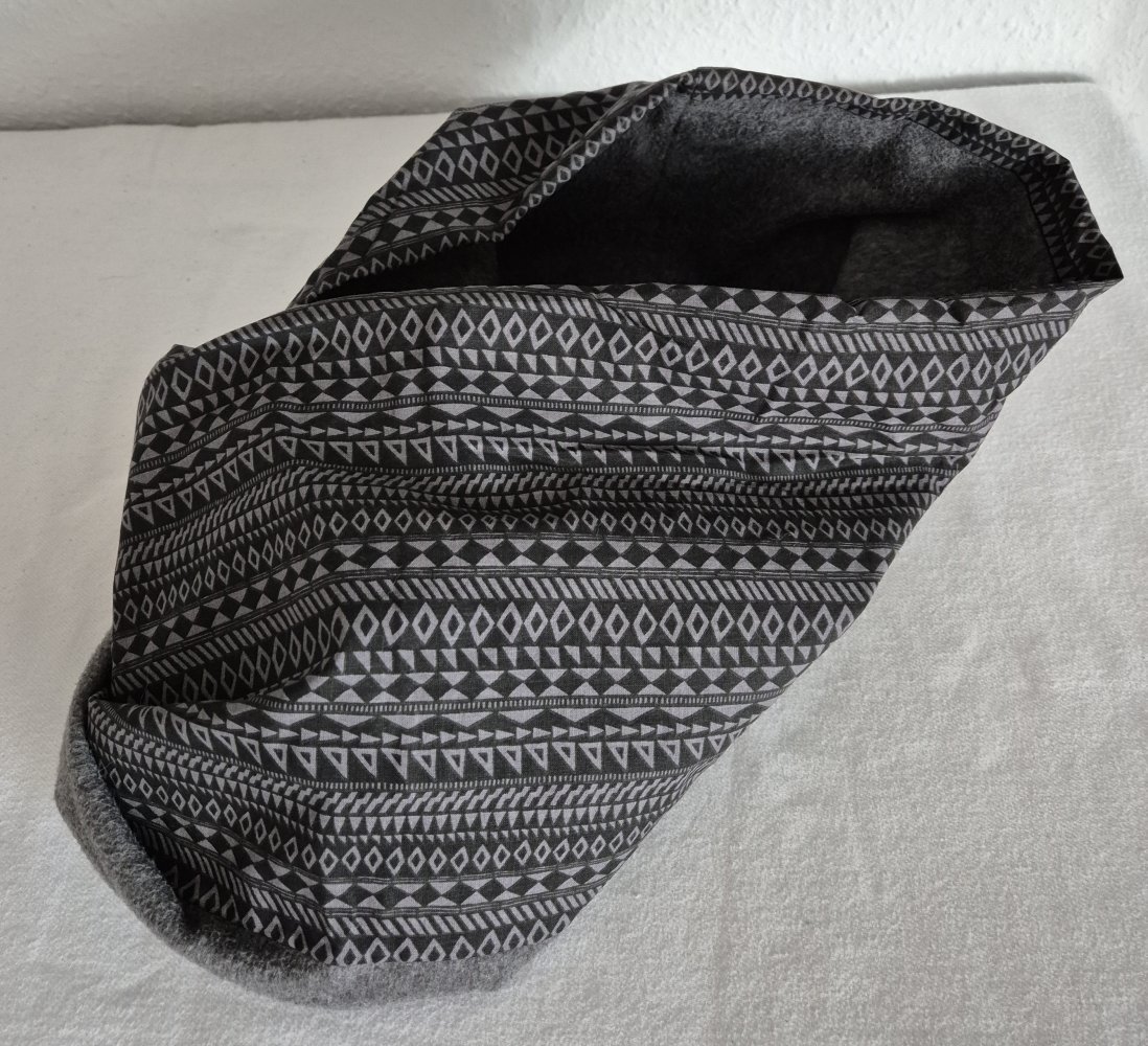 Loop Schal schwarz grau mir Fleece Handmade