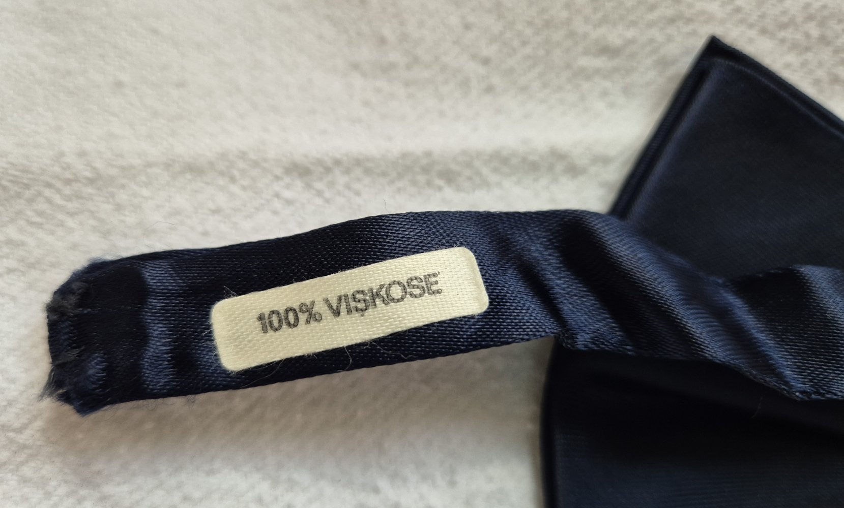 Fliege dunkelblau 100% Viskose