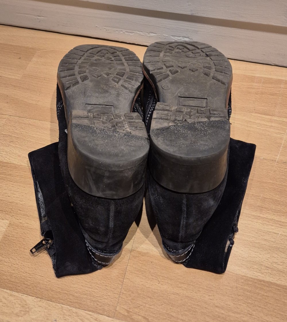 Stiefelette schwarz Wildleder Gr 41