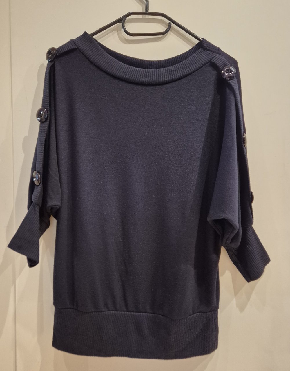 Pullover 3/4 Arm blau mit Knöpfen