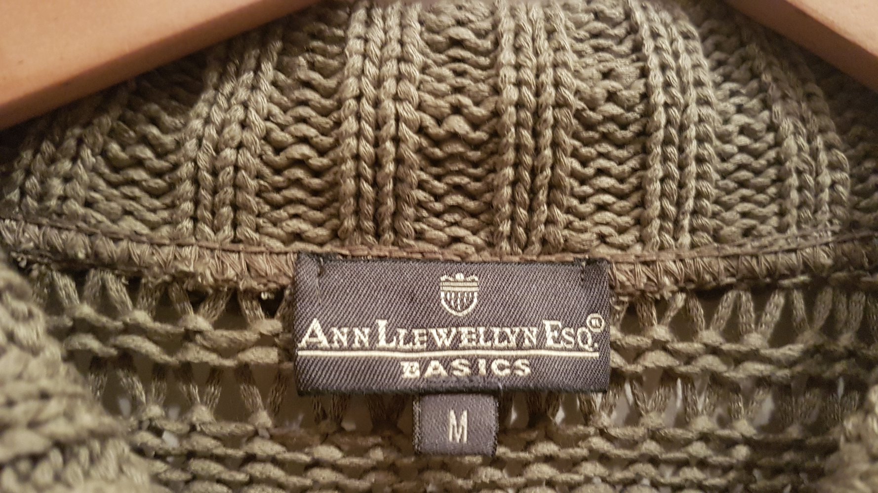 Ann Llewellyn Strickjacke, olive, Gr. M
