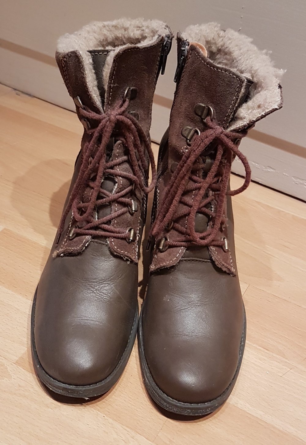 Stiefelette braun gefüttert Gr 41