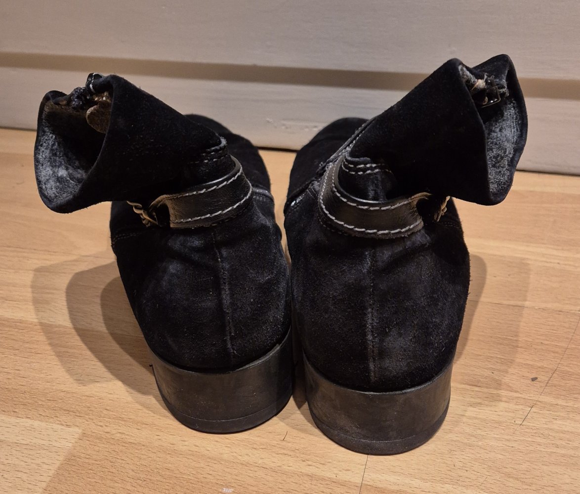 Stiefelette schwarz Wildleder Gr 41