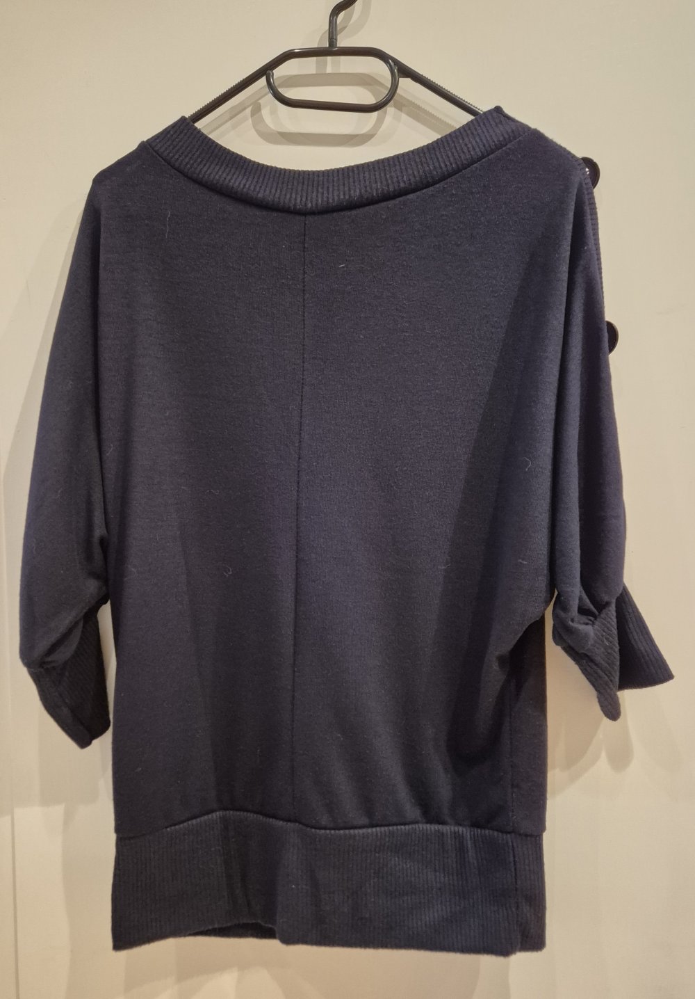 Pullover 3/4 Arm blau mit Knöpfen