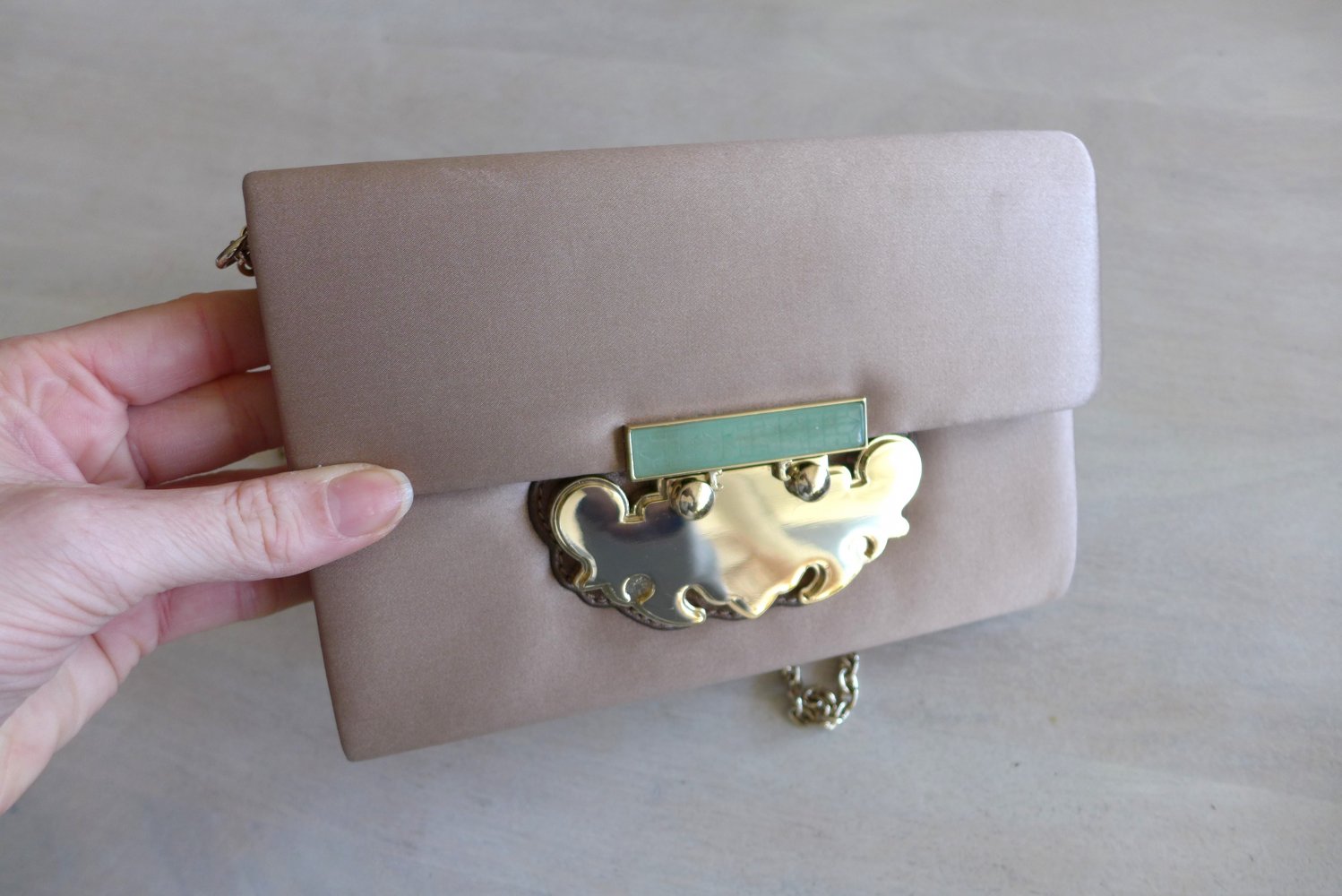 Shanghai Tang Handtasche Clutch hellbraun gold Jade