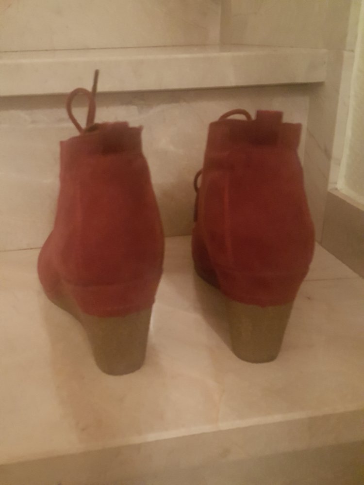 Bordeauxrote Wedges von Claudia Ghizzani / TK Maxx
