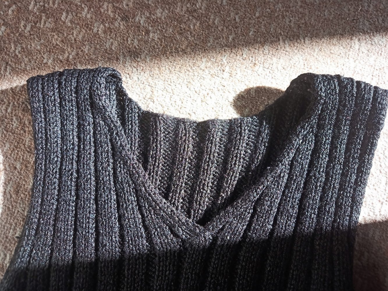 Wollpullunder schwarz Gr. S Strickshirt V-Auschnitt