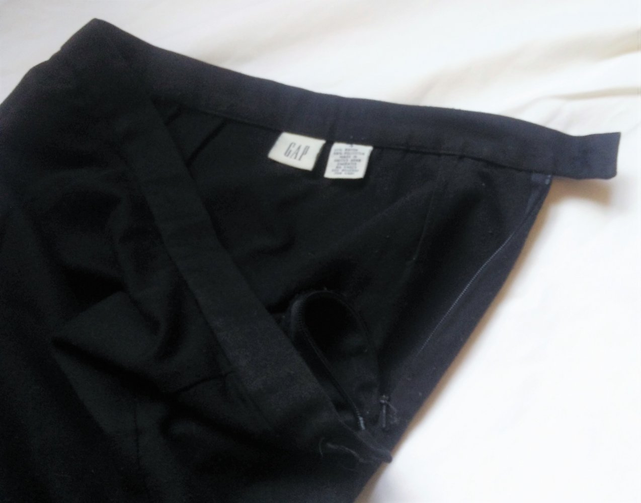 schwarzer Rock mit elegantem Gehschlitz GAP