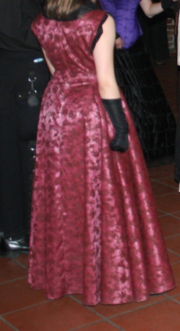 außergewöhnliches Abendkleid Unikat mit Stola