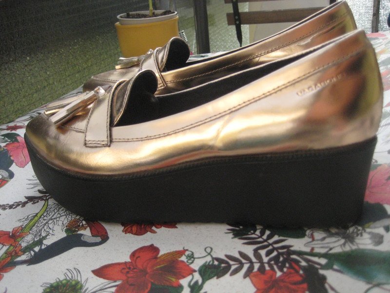 Edle goldene Loafer von Vagabond! schick, edel, vagabond, plateau, roségold, gold, loafer, besonders, creeper, büro, hochzeit