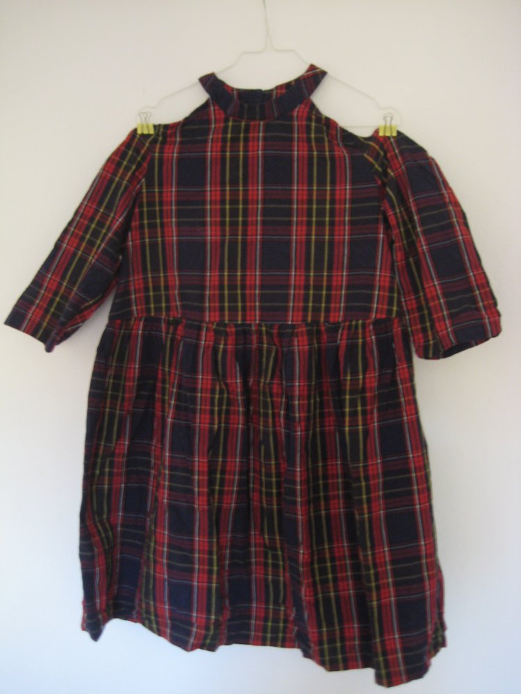 Kariertes, schulterfreies Kleid von asos, karos, kariert, schulterfrei, weihnachten, schick, tartan, schottisch, schottenrock, taillenrock, asos, plussize, curvy, choker