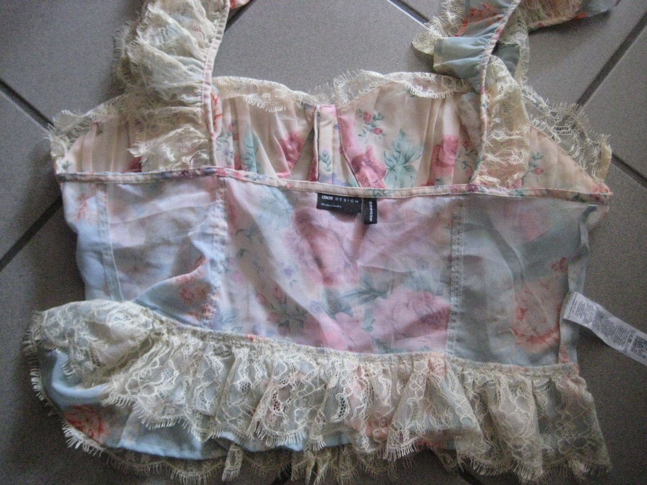 Romantisches Corsagen-Oberteil mit Spitzenrüschen! creme, beige, romantisch, spitze, lace, verspielt, romantisch, crop, rosen, hellblau, pastell, plussize, curvy