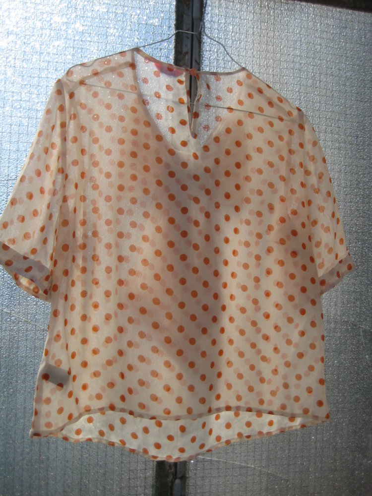 Süße transparente Bluse mit Punkten und Schleife! punkte, gepunktet, dotts, polkadott, transparent, orange, cremeweiß, süß, verspielt, schleife, bow, schluppe