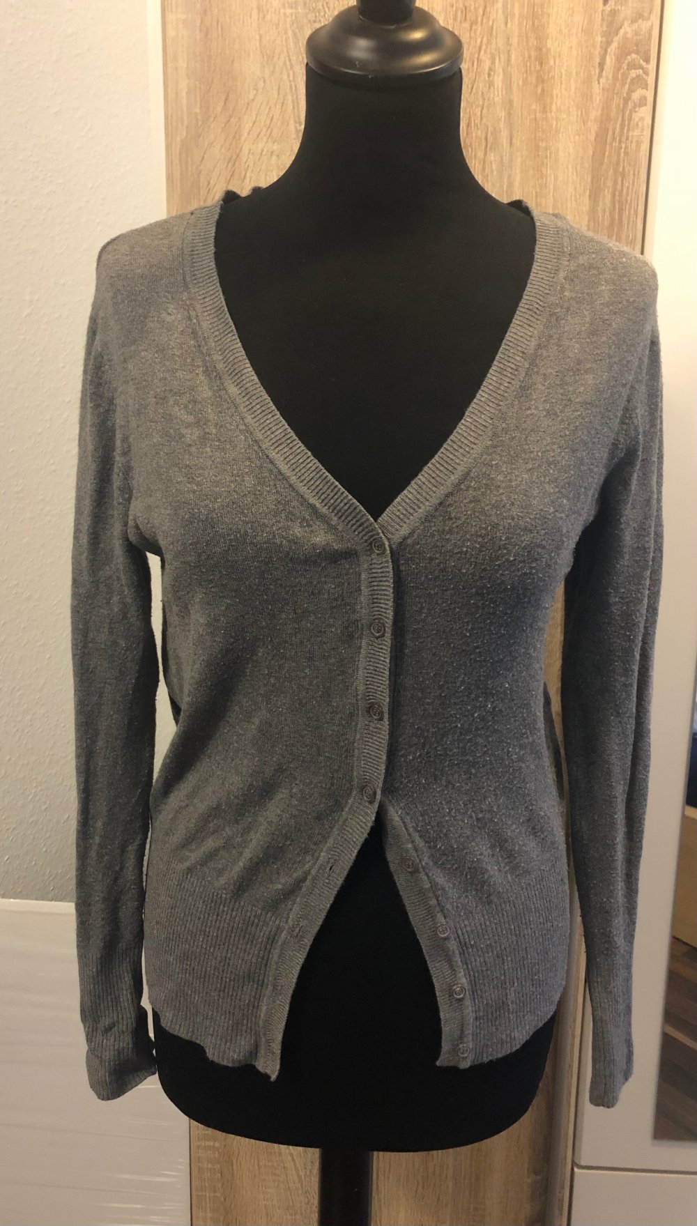 Strickjäckchen aus Modal Gr. 38 in anthrazit