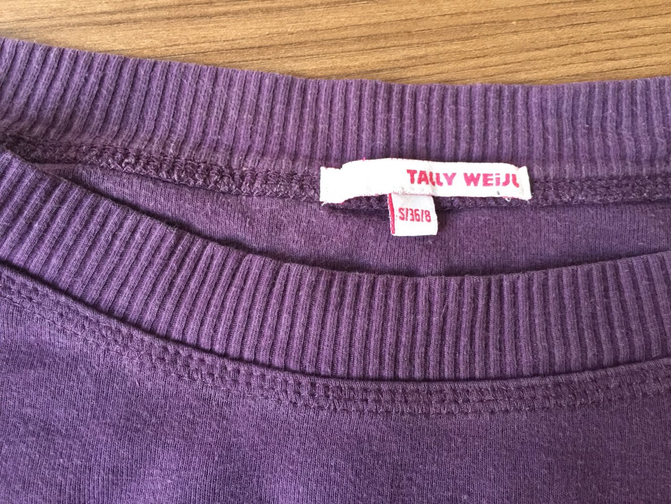 Lila Langarmshirt