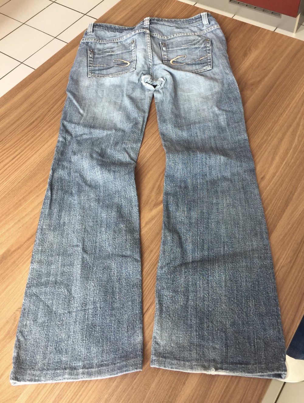 Graublaue Jeans Länge gekürzt 5-pocket-Style