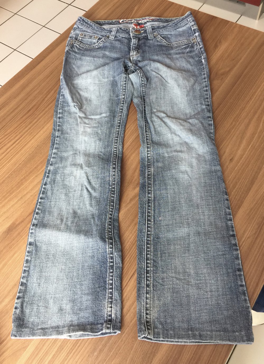 Graublaue Jeans Länge gekürzt 5-pocket-Style