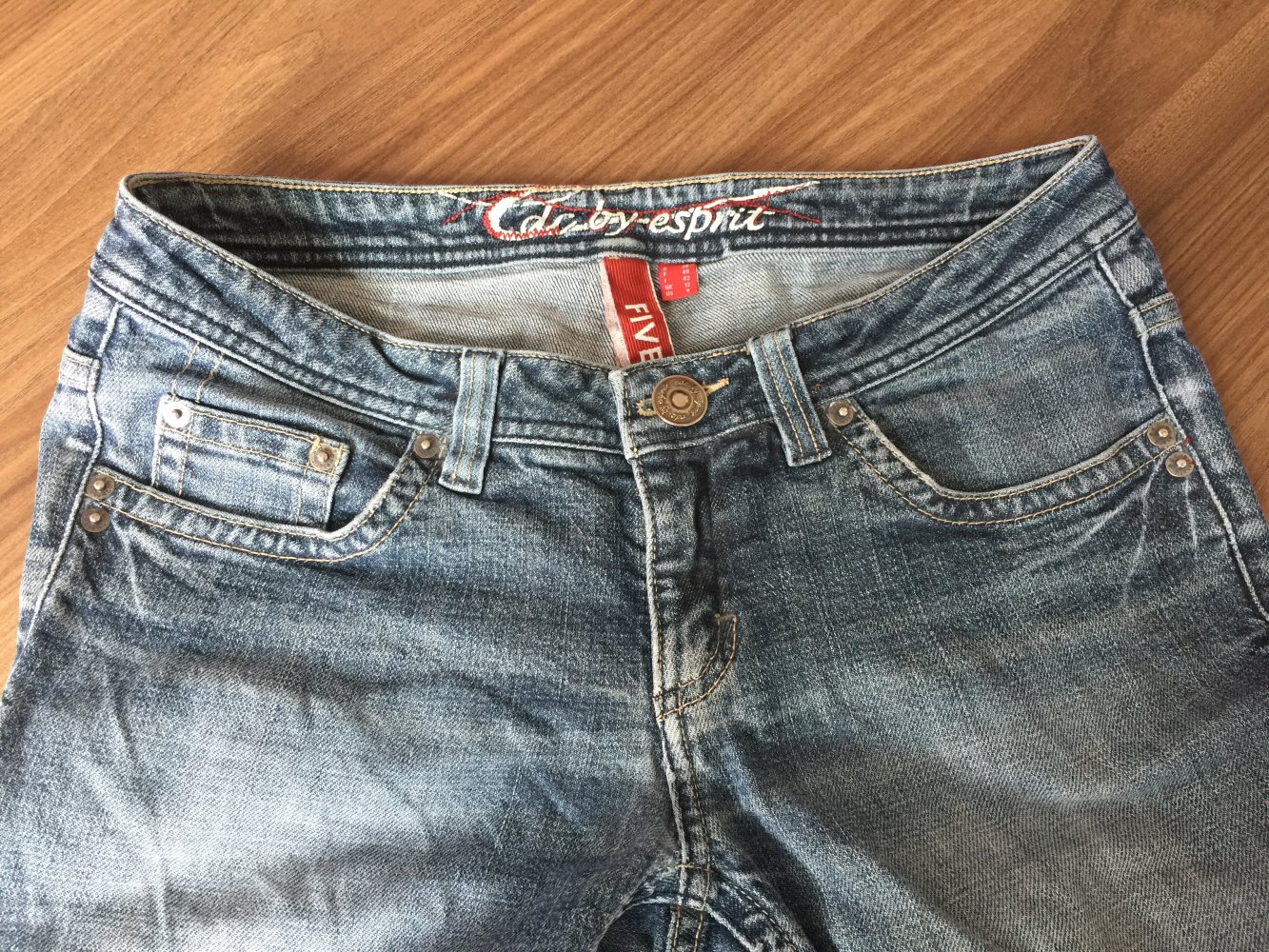 Graublaue Jeans Länge gekürzt 5-pocket-Style