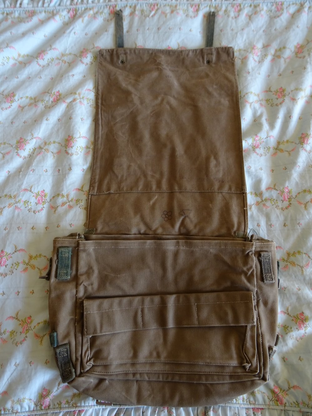 Vintage Military Tasche Mittel 70er 80er Punk Gothik Grunge Outdoor BERLIN