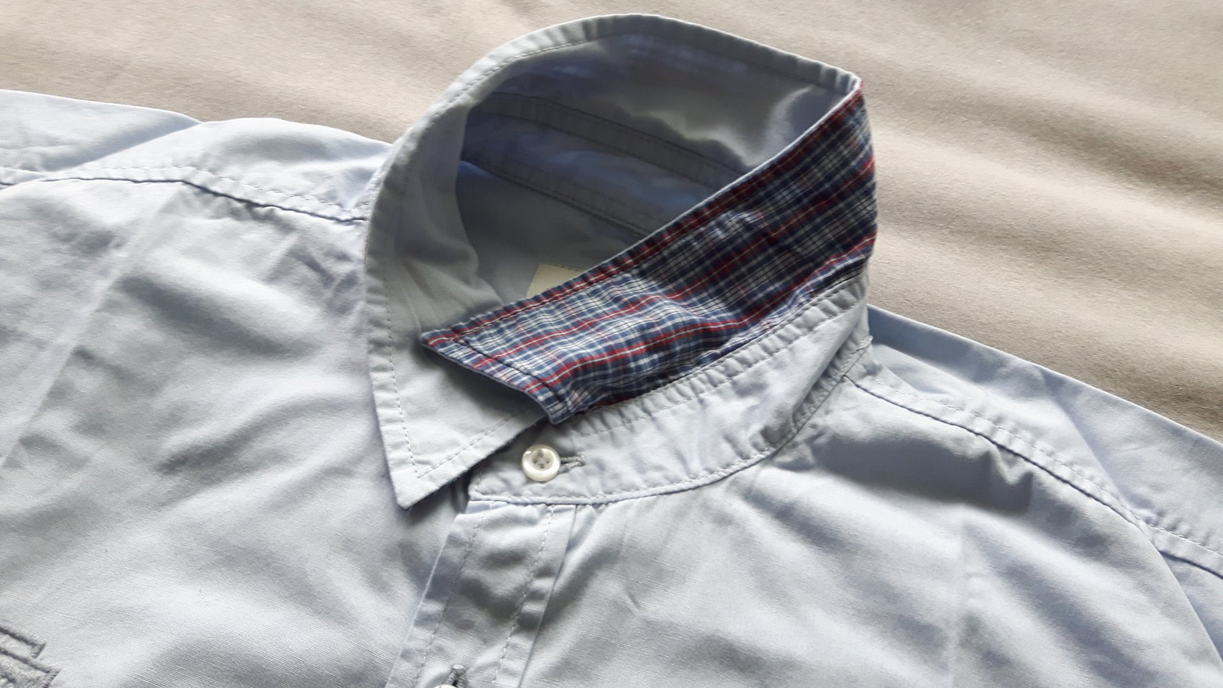 Hellblaues Casual Hemd mit kurzem Arm